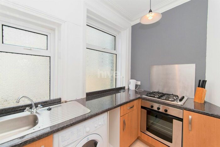 Studio To Rent In St George's Terrace, Jesmond, Newcastle Upon Tyne, NE2