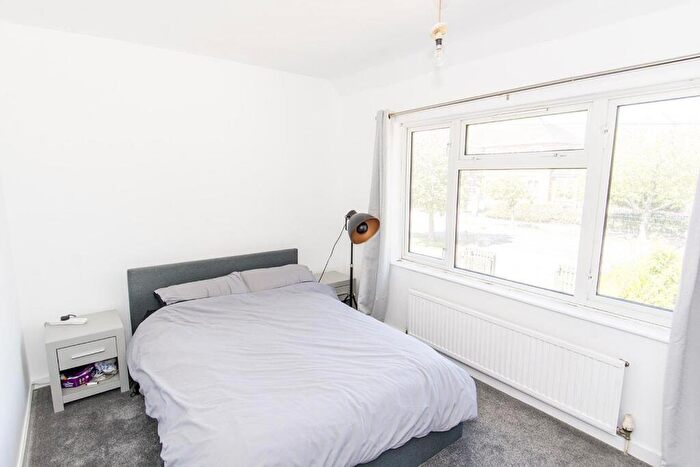 3 Bedroom Semi-Detached House For Sale In Welland Park Road, Market Harborough, LE16