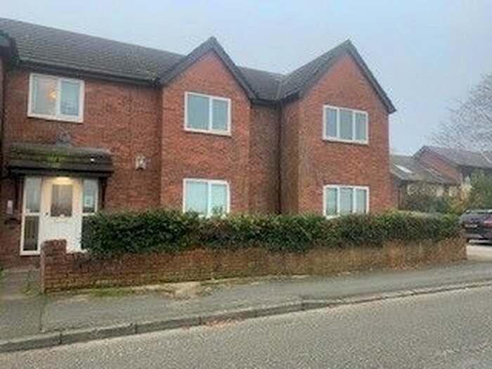 2 Bedroom Flat To Rent In New Lane, Aughton, L39