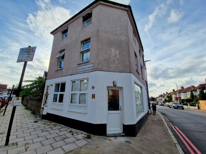 1 Bedroom Flat To Rent In Greyhound Lane, London, SW16