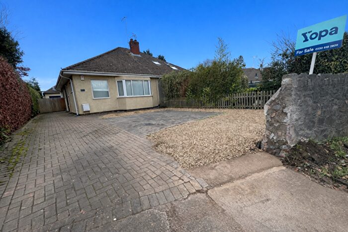 2 Bedroom Bungalow For Sale In Passage Road, Bristol, BS10