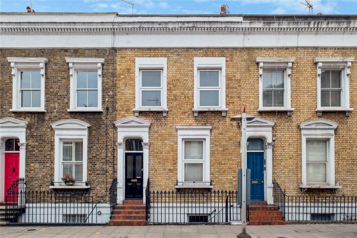 1 Bedroom Apartment To Rent In Battersea Bridge Road, London, SW11