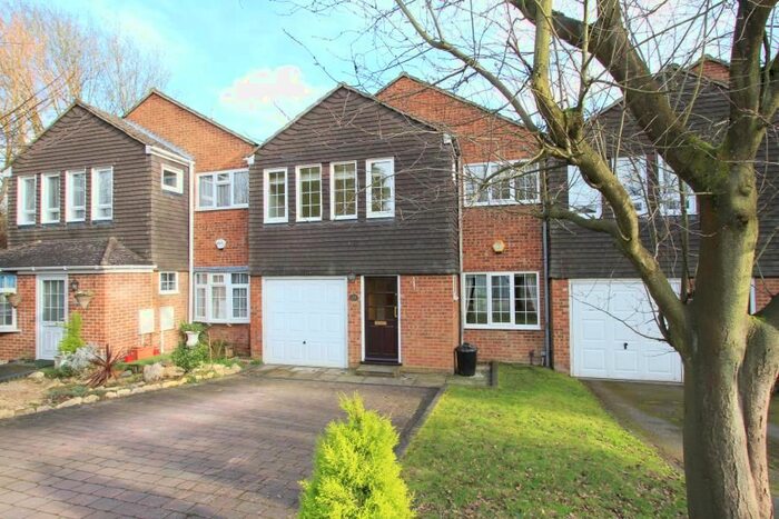 4 Bedroom Terraced House To Rent In Knoll Crescent, Northwood HA6