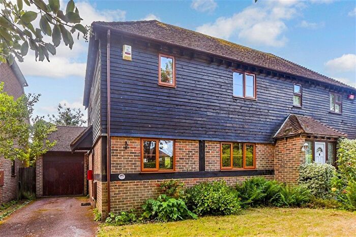 3 Bedroom Semi-Detached House For Sale In Homestead, Singleton, Kent, TN23