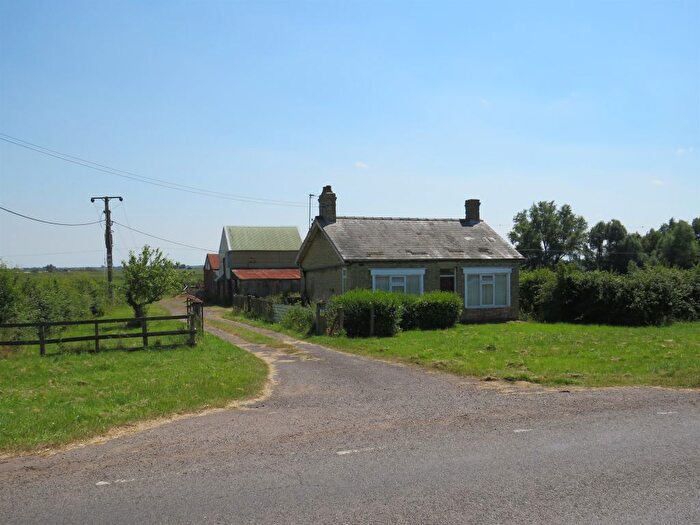 3 Bedroom Detached Bungalow For Sale In Primrose Hill, Doddington, March, PE15