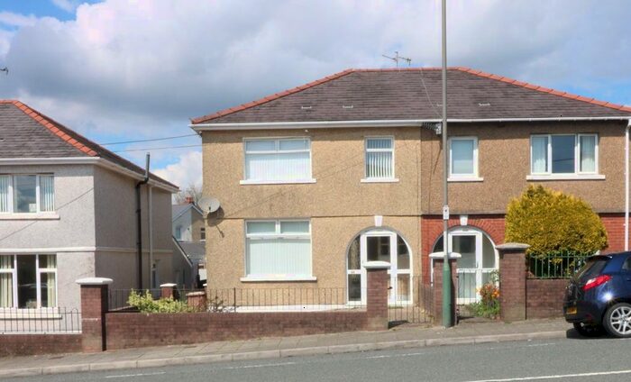 3 Bedroom Property To Rent In Central Avenue, Oakdale, Blackwood, NP12