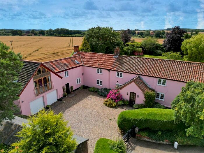 5 Bedroom Property For Sale In Regent Street, Wickmere, Norwich, NR11