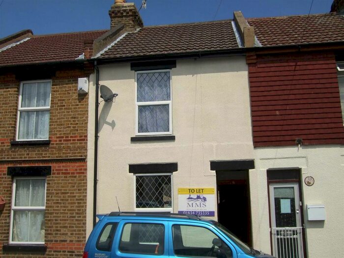 3 Bedroom Terraced House To Rent In Albert Road, Chatham, ME4