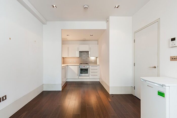 1 Bedroom Flat To Rent In Slingsby Place, Covent Garden, WC2E
