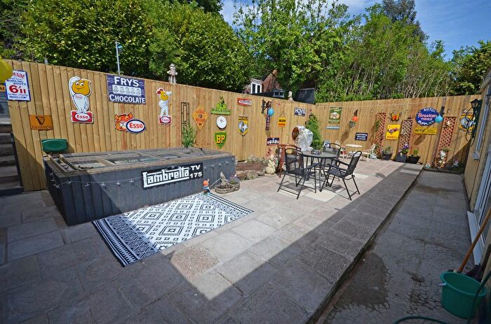 2 Bedroom Detached Bungalow For Sale In Mottram Road, Mottram, Hyde, SK14