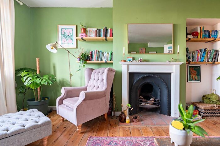 2 Bedroom End Terrace House For Sale In Lynton Road, Bedminster, BS3