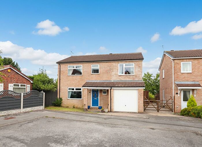 4 Bedroom Detached House For Sale In Weston Close, Chesterfield, S40