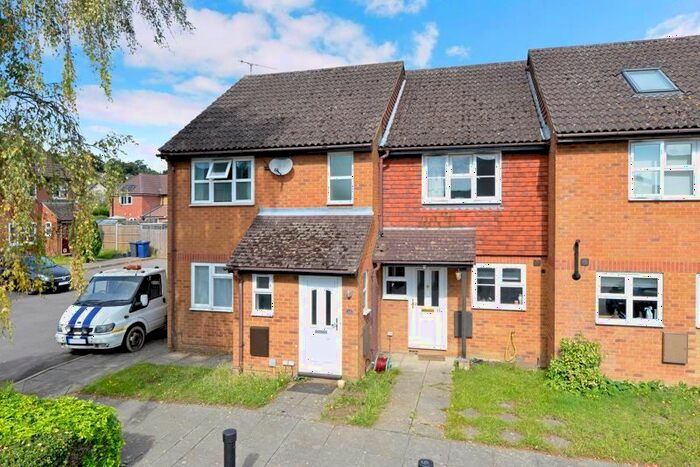 1 Bedroom Flat To Rent In Elizabeth Court, Elizabeth Road, Godalming, GU7