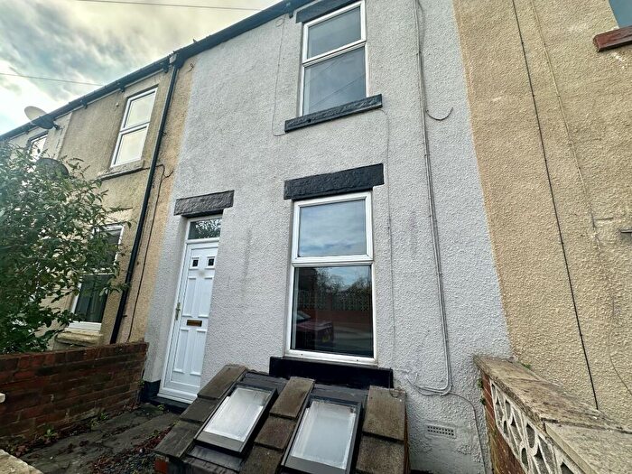 2 Bedroom Terraced House To Rent In Warminster Road, Graves Park, S8