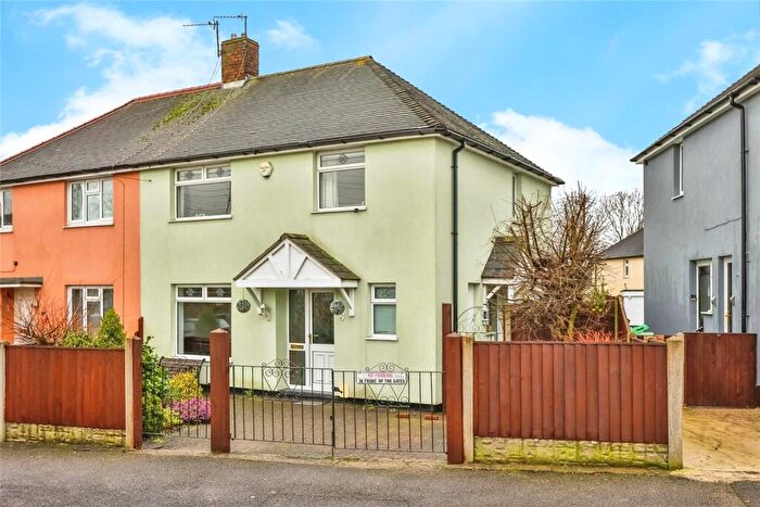 3 Bedroom Semi Detached House For Sale In Wheatacre Road, Clifton, Nottingham, NG11