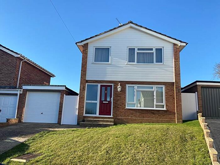3 Bedroom Detached House To Rent In Wakelins End, Cookham, Maidenhead, SL6