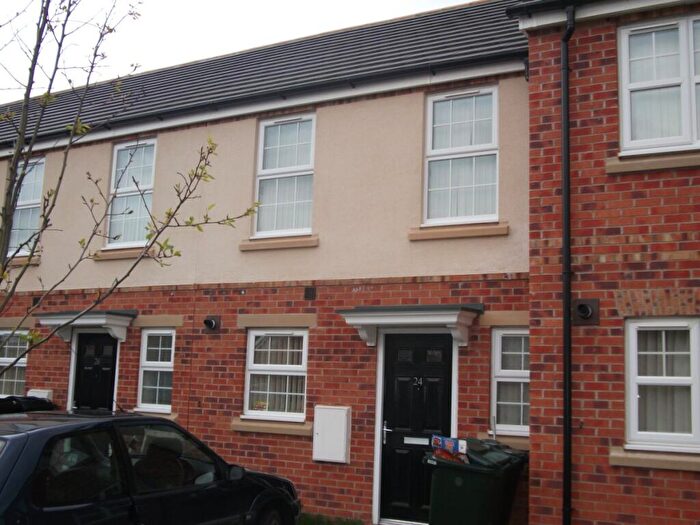 2 Bedroom Town House To Rent In Stonefont Grove, Grimethorpe, S72