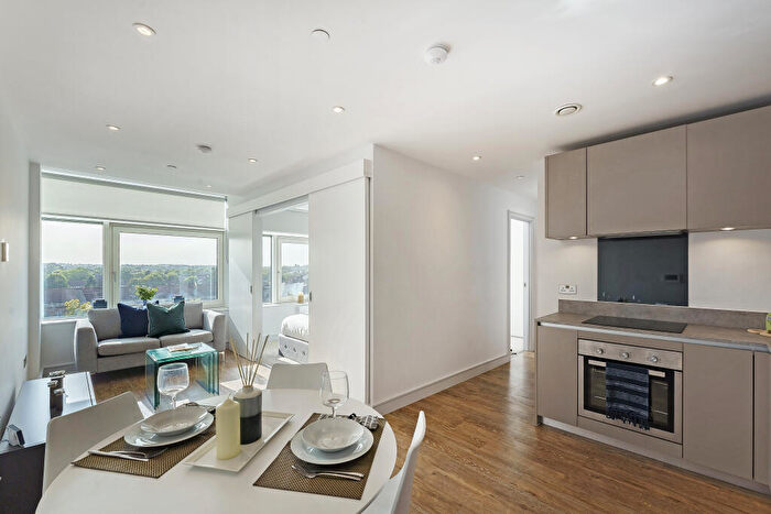 2 Bedroom Flat To Rent In Ewell Road, Surbiton, Kingston Upon Thames, KT6