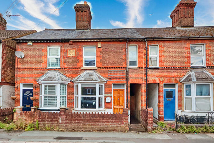 2 Bedroom Terraced House For Sale In West End Road, High Wycombe, Buckinghamshire, HP11