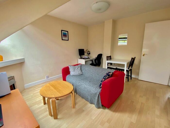 1 Bedroom Apartment To Rent In St. Georges Terrace, Jesmond, NE2