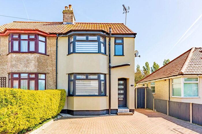 2 Bedroom Semi-Detached House For Sale In Kirkley Run, Lowestoft, NR33