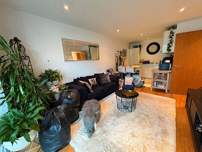 2 Bedroom Flat To Rent In Kelso Place, Manchester, M15