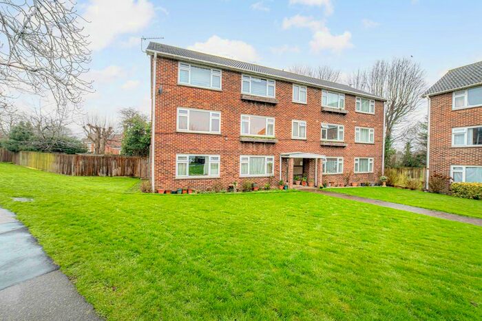 2 Bedroom Flat To Rent In Beaconsfield Road, Canterbury, CT2
