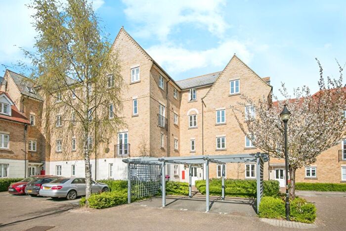 2 Bedroom Flat For Sale In Alnesbourn Crescent, Ipswich, IP3