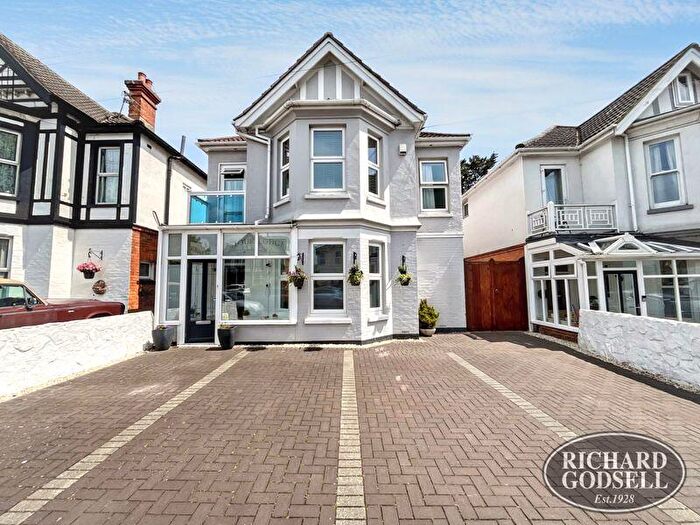 5 Bedroom Detached House For Sale In Christchurch, BH23