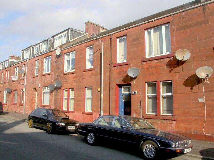 Houses to rent in Alexandria, West Dunbartonshire