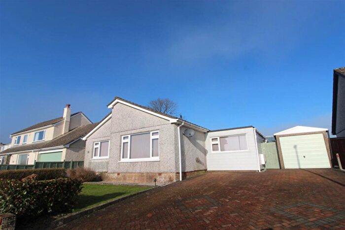 3 Bedroom Bungalow To Rent In Redmoor Close, Tavistock, PL19