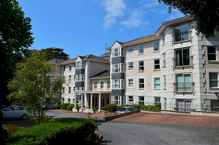2 Bedroom Flat For Sale In Wellswood, Torquay, TQ1