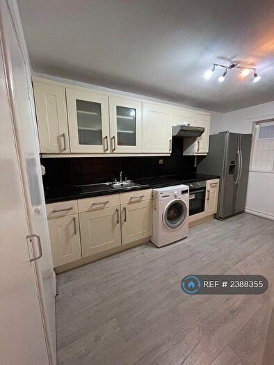 3 Bedroom Flat To Rent In Acorn Grove, Birmingham, B1