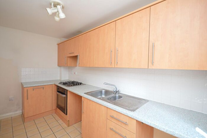 3 Bedroom Property To Rent In St. Peters Avenue, Kettering, NN16