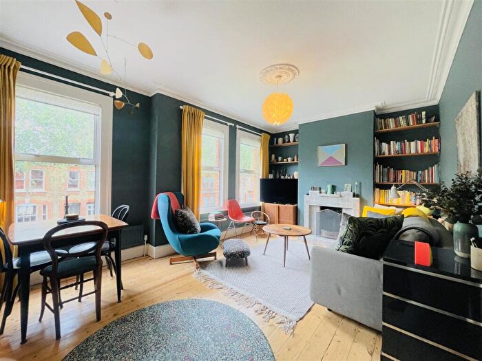 3 Bedroom Flat For Sale In For Sale, Three Bedroom Warner Flat, Winns Avenue, Walthamstow, E17
