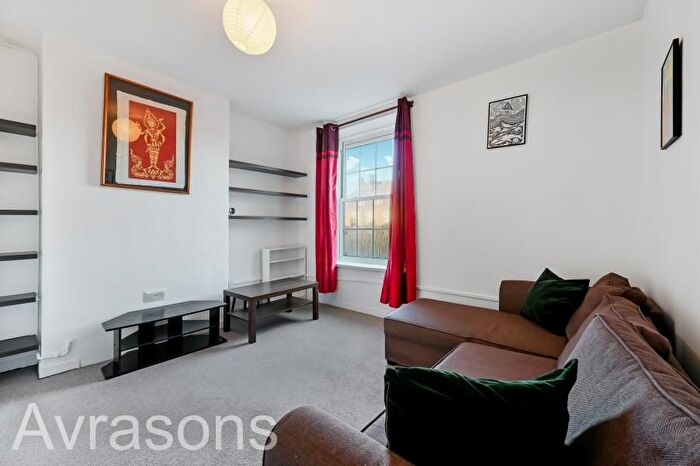 2 Bedroom Flat To Rent In Union Grove, Stockwell, SW8