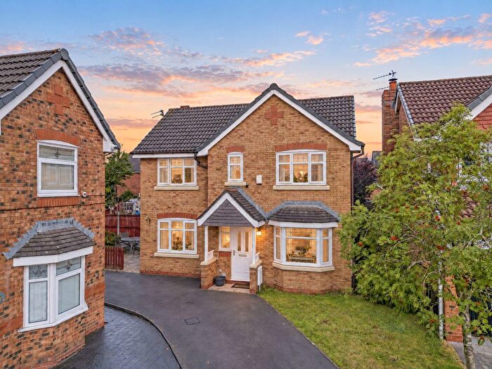 3 Bedroom Detached House For Sale In Saunderton Close, Haydock, WA11