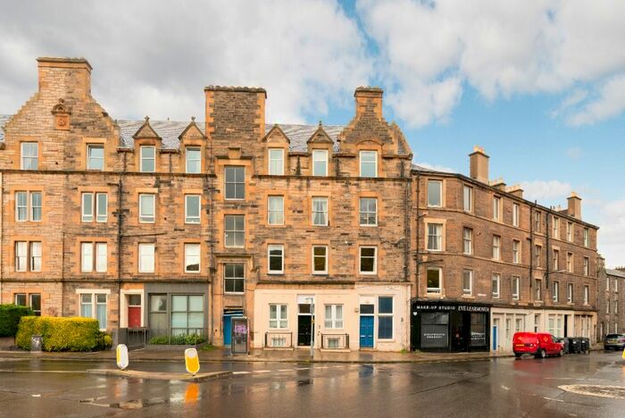 2 Bedroom Flat To Rent In Royal Park Terrace, Meadowbank, Edinburgh EH8