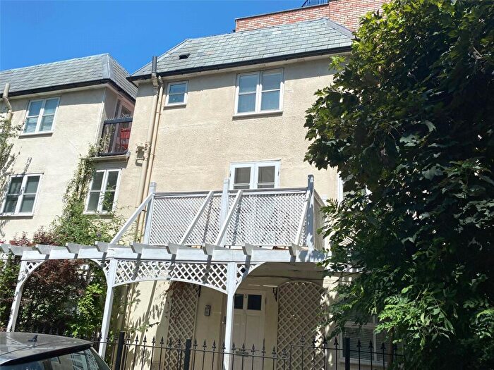 2 Bedroom Terraced House For Sale In Church Walk, London, NW2
