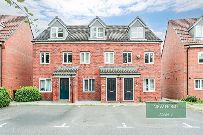 3 Bedroom Terraced House For Sale In Lightning Grove, Hucknall, Nottingham, NG15