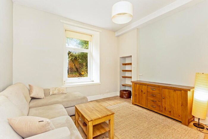 1 Bedroom Flat To Rent In Westfield Road, Gorgie, Edinburgh, EH11
