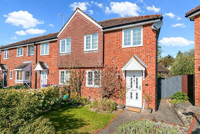 3 Bedroom Terraced House For Sale In Haysman Close, Letchworth Garden City, SG6