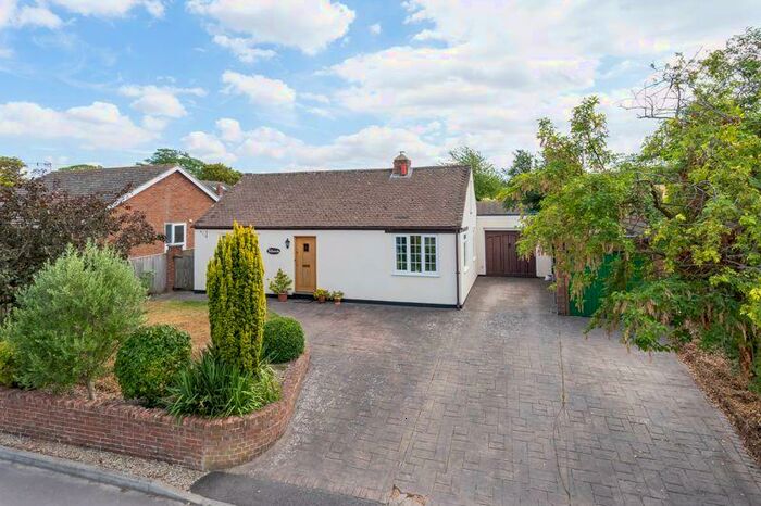 3 Bedroom Detached Bungalow For Sale In Allwinds, The Lynch, East Hendred, OX12