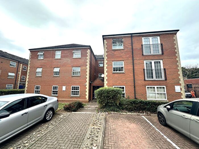 2 Bedroom Flat To Rent In St. Lawrence House, Latymer Court, Northampton, Northamptonshire, NN1