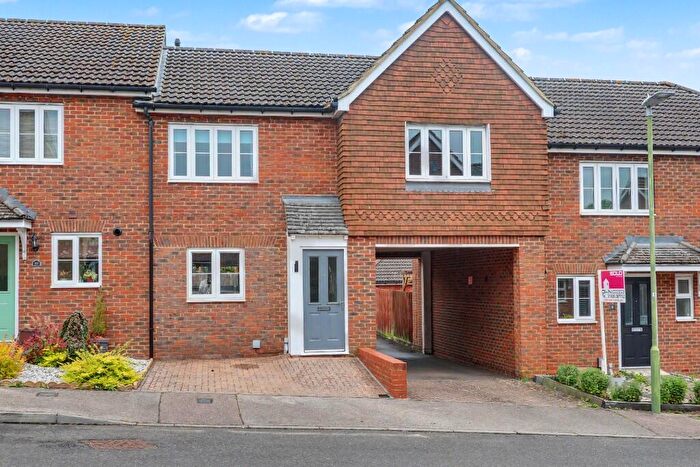 2 Bedroom Coach House For Sale In Hunt Hill Close, Stevenage, Hertfordshire, SG1