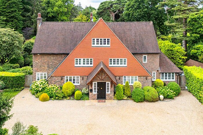 5 Bedroom Detached House For Sale In Woodland Way, Kingswood, KT20