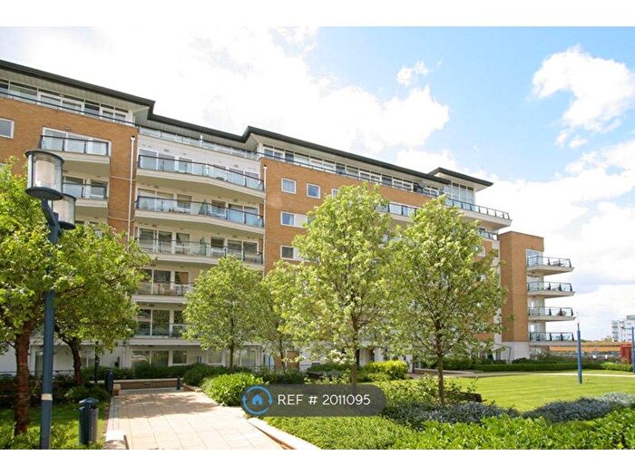 2 Bedroom Flat To Rent In Smugglers Way, London, SW18