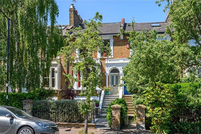 4 Bedroom Terraced House For Sale In Highbury Quadrant, London, N5