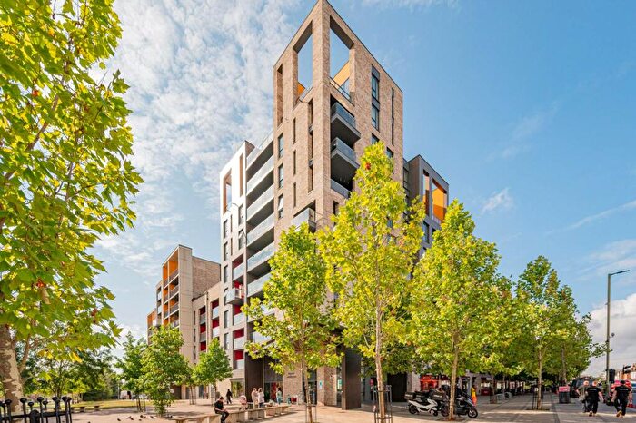 3 Bedroom Flat To Rent In Herald Court, Colindale, London, NW9