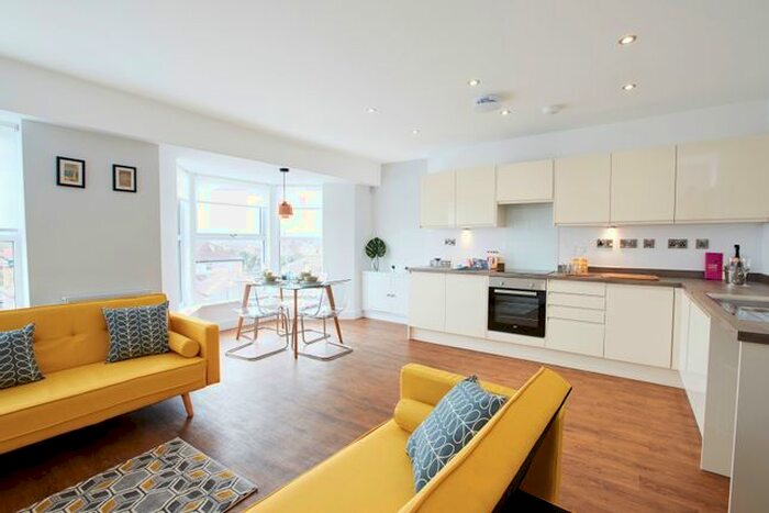 3 Bedroom Flat To Rent In Balmoral Road, West End, Morecambe LA4